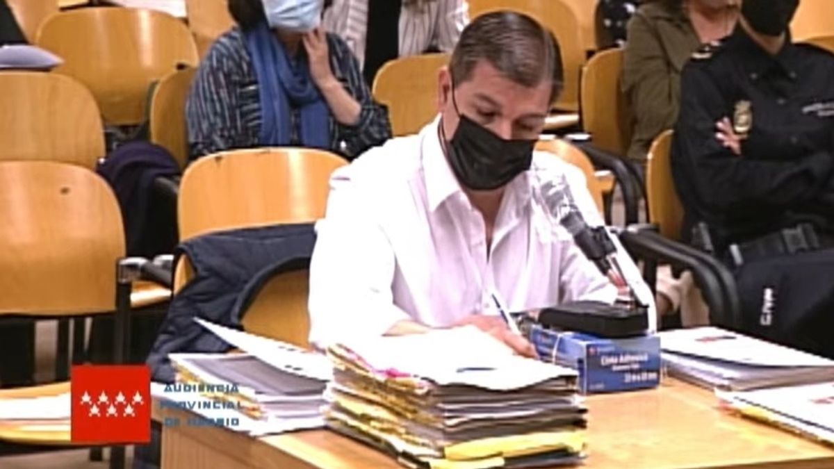 El 'Rey del Cachopo' solicita a la juez la nulidad del registro de su piso de Vallecas (Madrid) El 'Rey del Cachopo' solicita a la juez la nulidad del registro de su piso de Vallecas (Madrid)