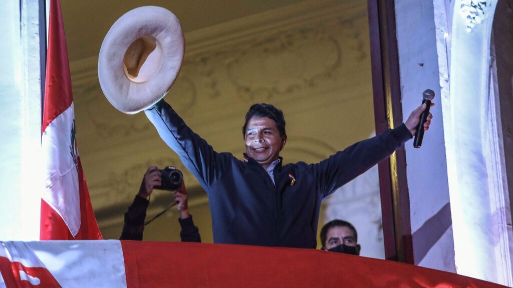 Perú confirma la victoria de Castillo, pero un recurso de Fujimori retrasa su proclamación