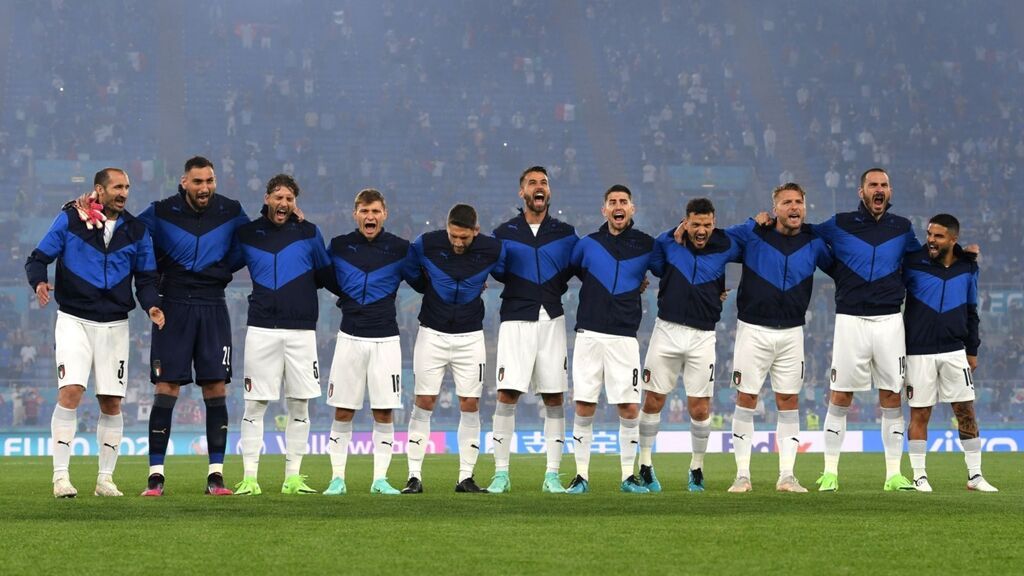 El impresionante himno nacional de Italia sonando en Roma: la ‘azzurra’ se deja la garganta