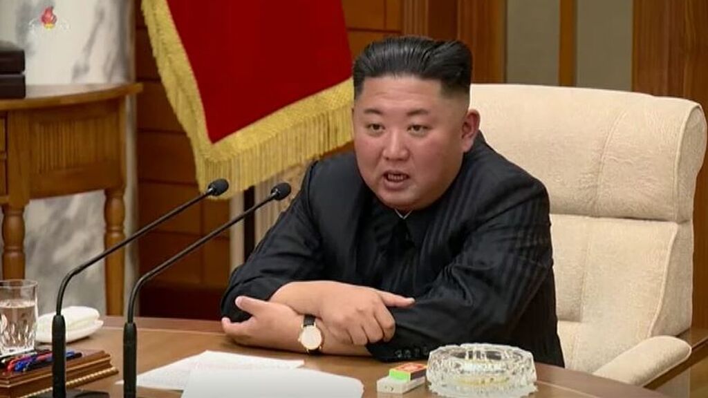 Kim Jong-un pide mantener una "actitud de alerta máxima" tras una reunión con altos mandos