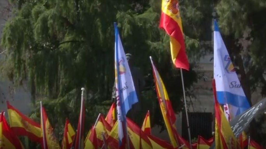 Concentración en Colón contra los indultos a presos independentistas