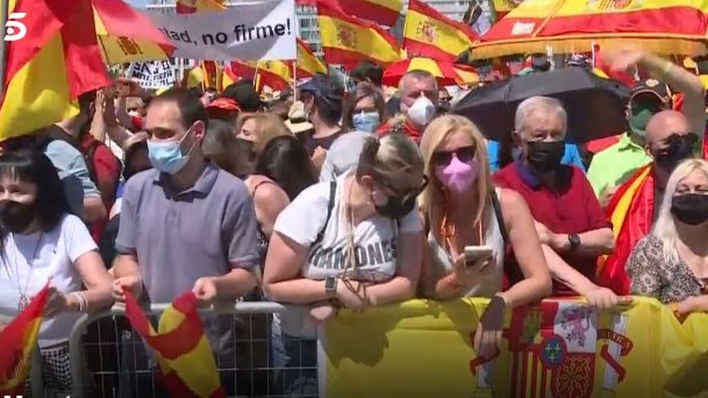 Concentración en Colón contra los indultos a presos independentistas