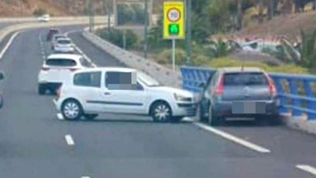 Brutal accidente en Canarias: persigue a un conductor temerario con un niño dentro del coche hasta que se estrella