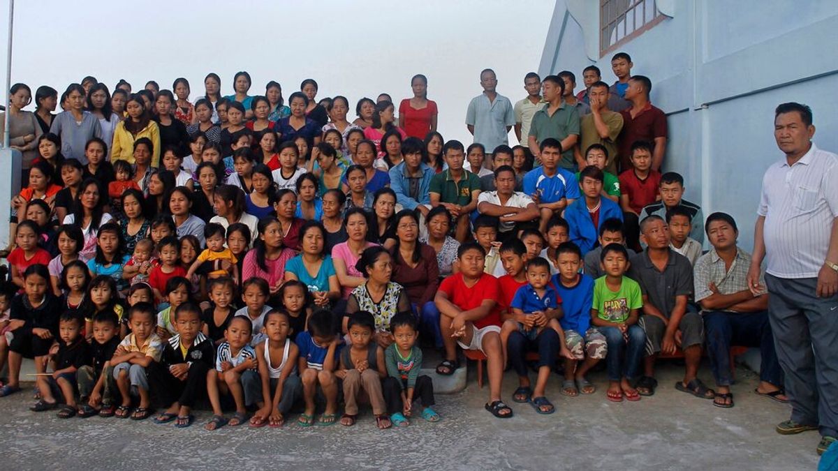 Muere Ziona Chana, el hombre con la familia más grande del mundo: 39 esposas, 94 hijos, 33 nietos y un bisnieto Muere Ziona Chana, el hombre con la familia más grande del mundo: 39 esposas, 94 hijos, 33 nietos y un bisnieto