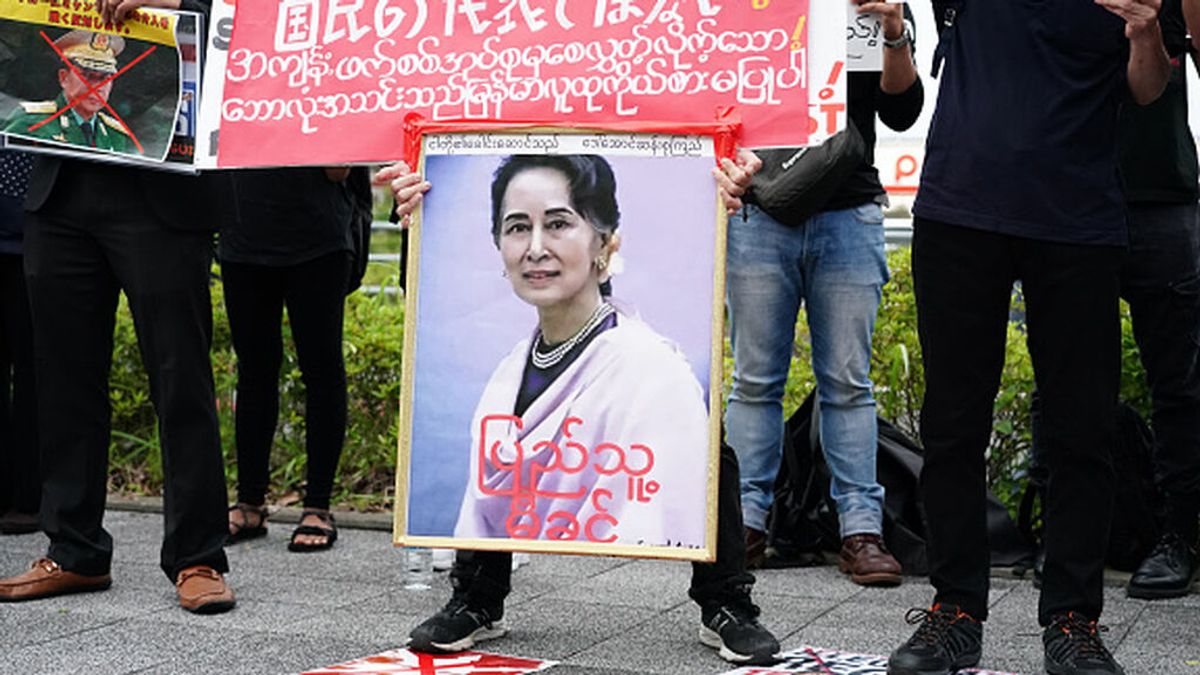 Hoy comienza el primer juicio contra la premio Nobel Aung San Suu Kyi en Birmania Hoy comienza el primer juicio contra la premio Nobel Aung San Suu Kyi en Birmania