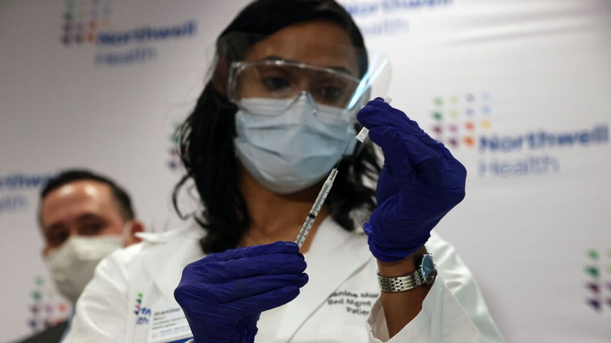 Un juez da la razón a un hospital de Texas que obliga a todos sus empleados a vacunarse contra la covid Un juez da la razón a un hospital de Texas que obliga a todos sus empleados a vacunarse contra la covid
