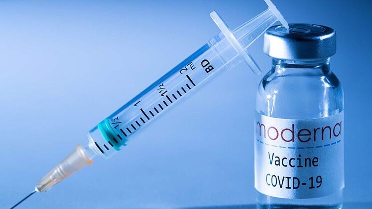 Por qué la segunda dosis de la vacuna de Moderna afecta más a los jóvenes: "Su sistema inmunológico es más reactivo"