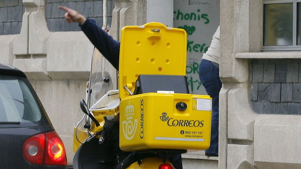 Un cartero podría pasar dos años en la cárcel por tirar a la basura el correo que tenía que repartir