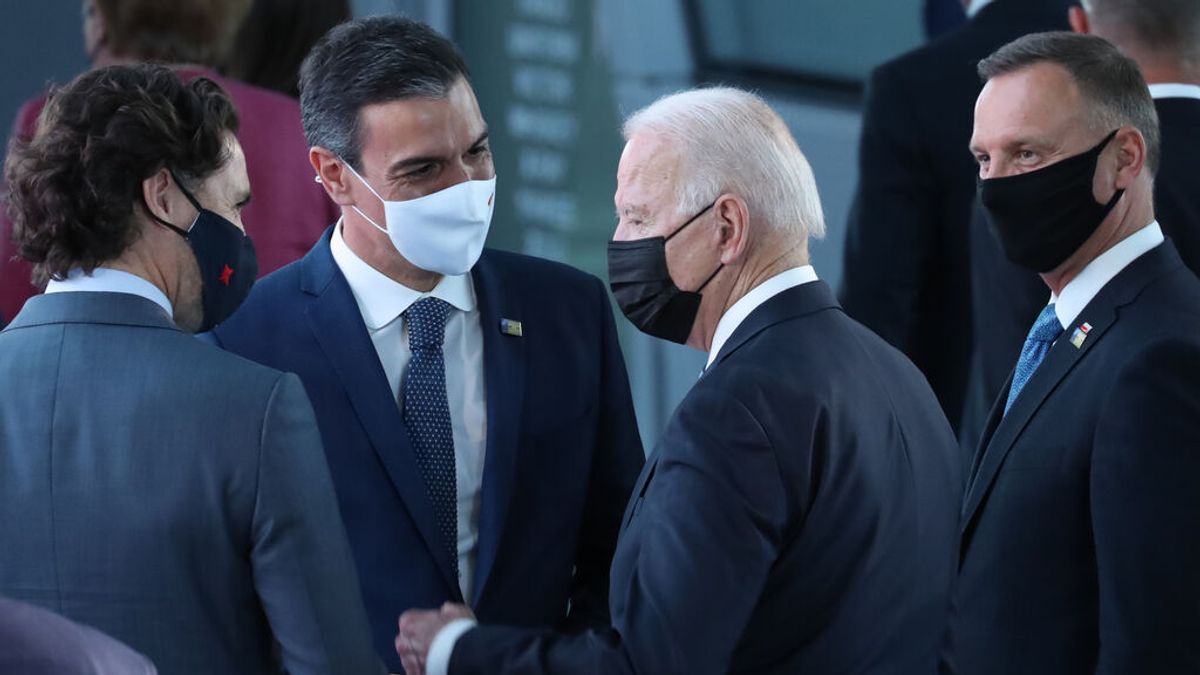 Pedro Sánchez tras su paseo con Biden: "No tengo cronometro, era una primera toma de contacto" Pedro Sánchez tras su paseo con Biden: "No tengo cronometro, era una primera toma de contacto"