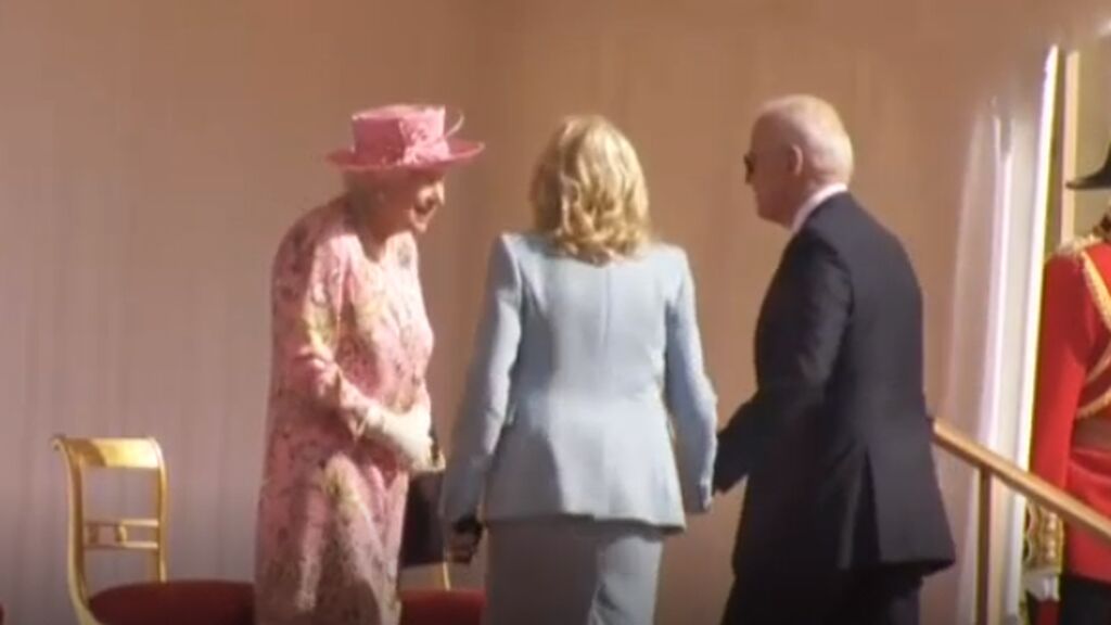 Biden toma el té con la reina de Inglaterra que conoce a su decimotercer presidente de los EEUU
