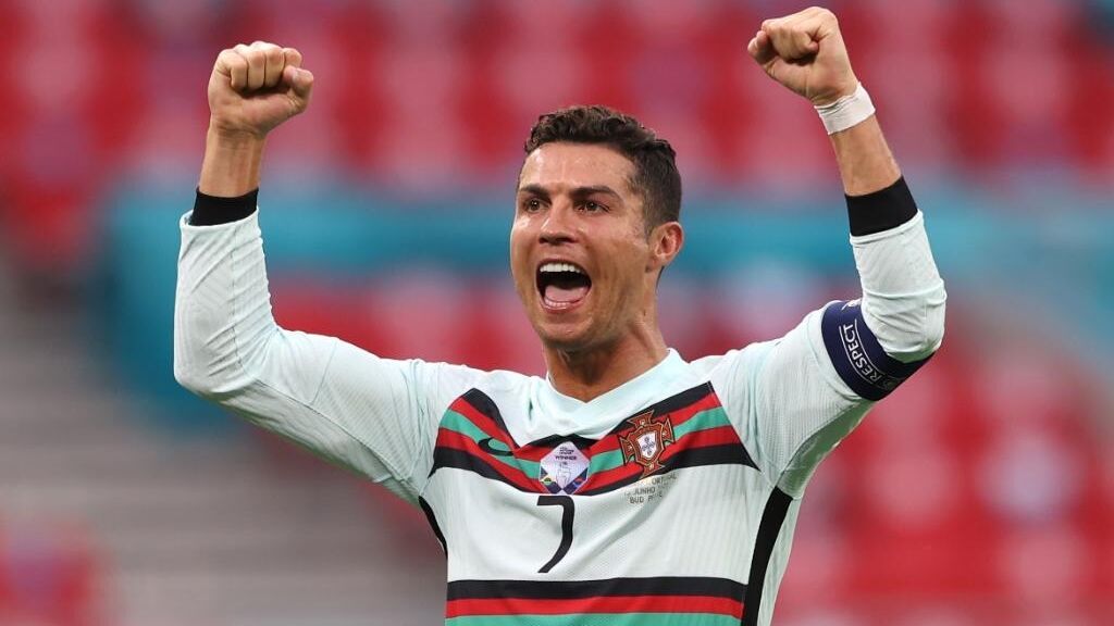 Cristiano sentencia a Hungría de penalti y se convierte en el máximo goleador de las Eurocopas