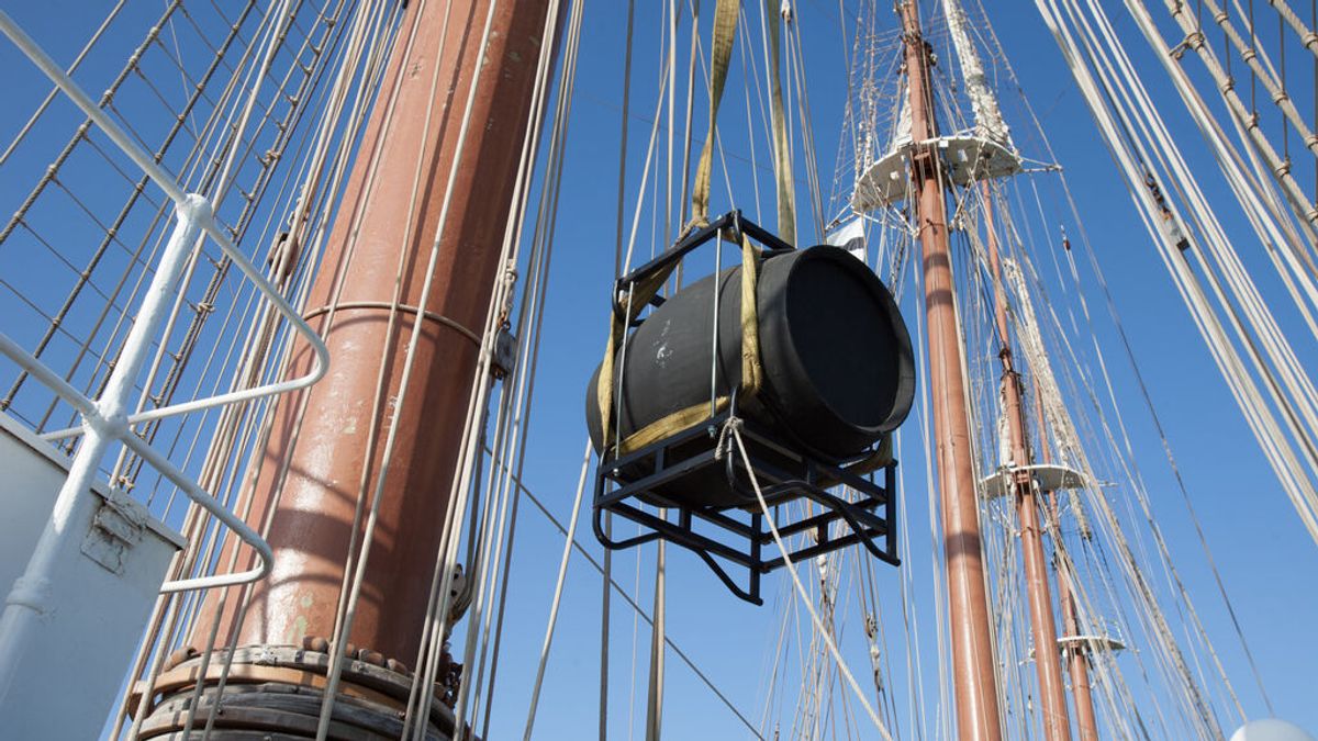 Un vino de Jerez da la vuelta al mundo a bordo del Juan Sebastián Elcano: “ Un vino de Jerez da la vuelta al mundo a bordo del Juan Sebastián Elcano: “
