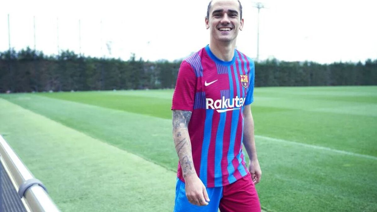 Fútbol.- La nueva equipación del Barça se inspira en el escudo y rompe moldes Fútbol.- La nueva equipación del Barça se inspira en el escudo y rompe moldes
