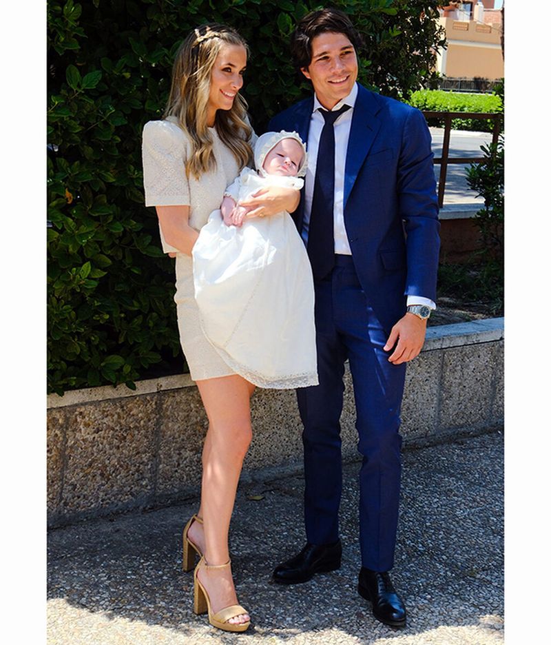 9 looks para un bautizo outfits atrevidos para captar miradas Divinity