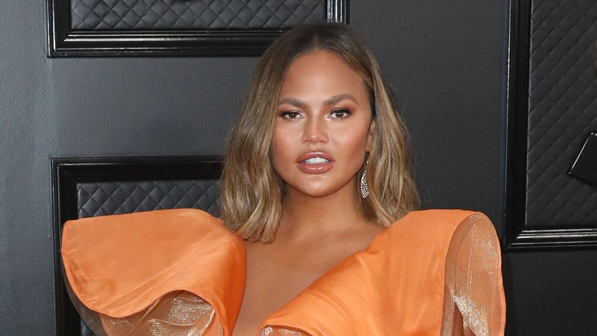 Chrissy Teigen se disculpa por el 'bullying' adolescente a Courtney Stodden: "Era inmadura y buscaba atención" Chrissy Teigen se disculpa por el 'bullying' adolescente a Courtney Stodden: "Era inmadura y buscaba atención"