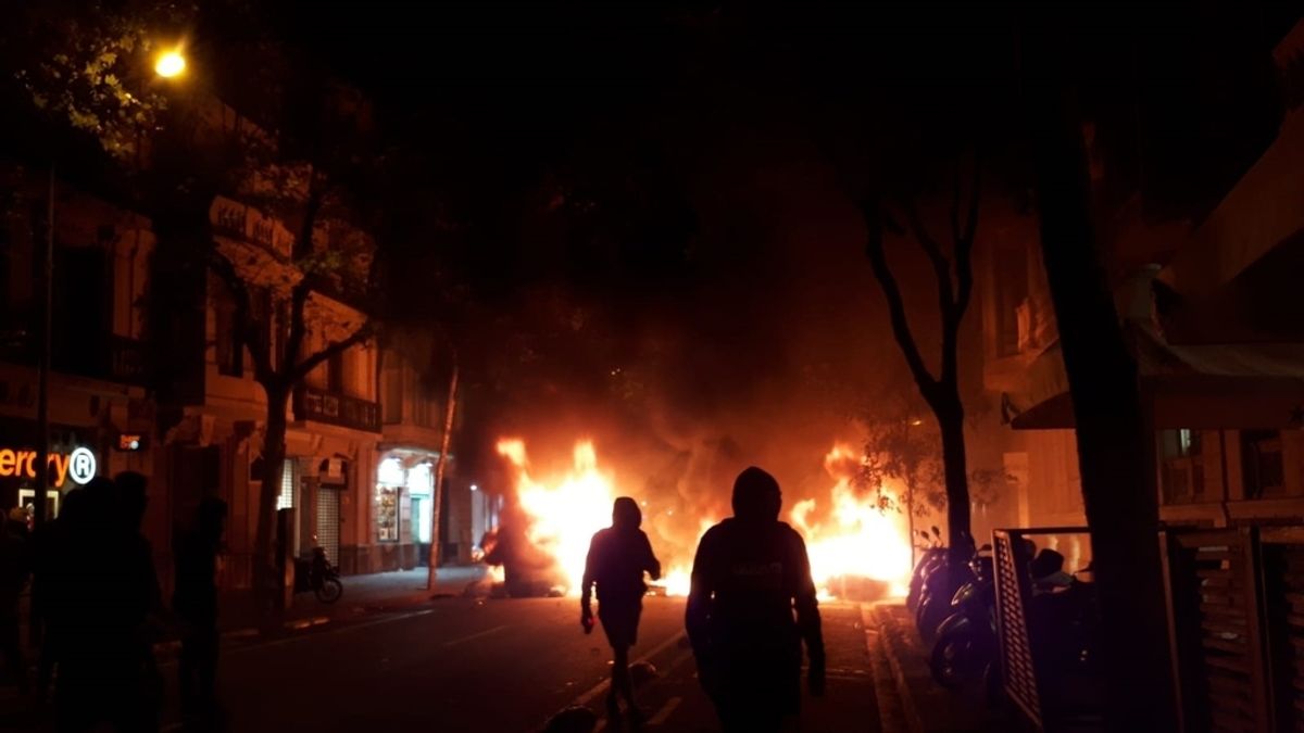 La Guardia Civil ve a una facción radicalizada de los CDR como una organización terrorista que manejaba explosivos La Guardia Civil ve a una facción radicalizada de los CDR como una organización terrorista que manejaba explosivos