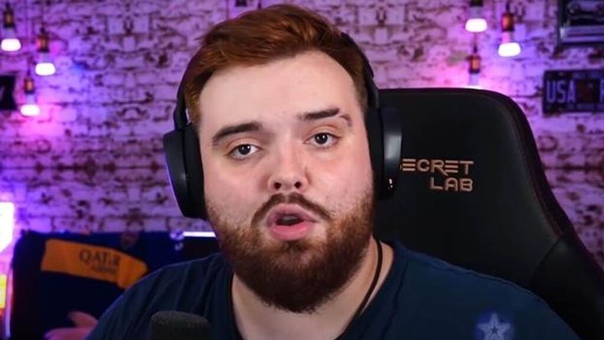 La cuenta de Ibai Llanos de Twitch ha sido bloqueada por un gesto obsceno de uno de sus invitados La cuenta de Ibai Llanos de Twitch ha sido bloqueada por un gesto obsceno de uno de sus invitados