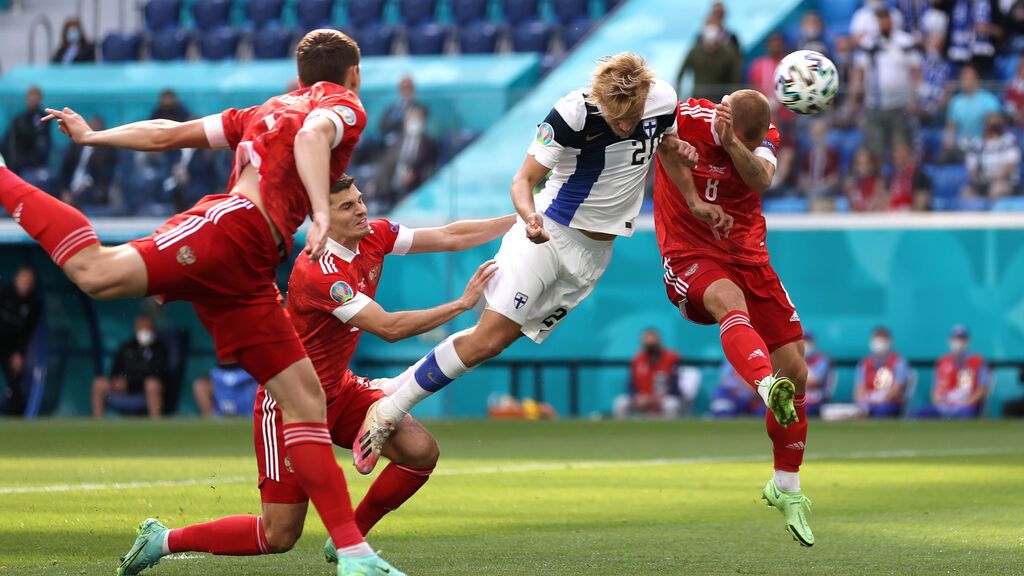 El VAR anula el gol de Finlandia por un fuera de juego milimétrico