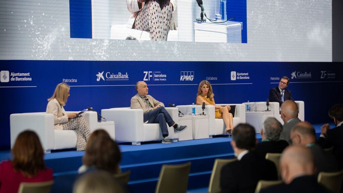 La CEOE pide a Yolanda Díaz que les deje negociar directamente con sindicatos en la reforma laboral La CEOE pide a Yolanda Díaz que les deje negociar directamente con sindicatos en la reforma laboral