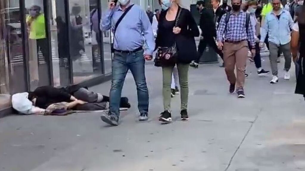 Las calles de Nueva York se llenan de indigentes tras la pandemia