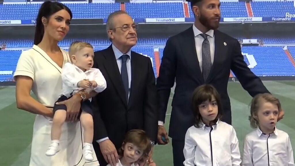 Sergio Ramos con Florentino Pérez, su mujer Pilar Rubio y sus cuatro hijos