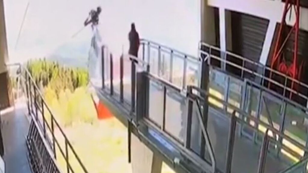 Accidente del teleférico en Italia: nuevas imágenes revelan que el cable se partió casi a punto de llegar al final del recorrido