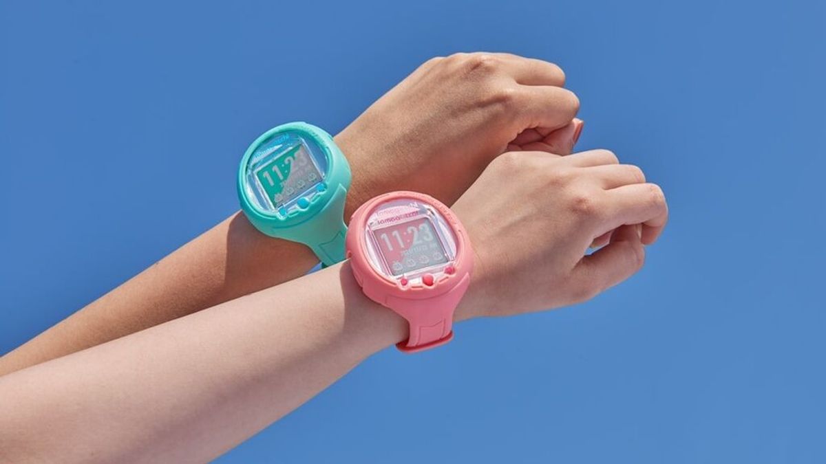 Tamagotchi es ahora también un reloj inteligente, con pantalla y micro para interactuar con la mascota virtual Tamagotchi es ahora también un reloj inteligente, con pantalla y micro para interactuar con la mascota virtual