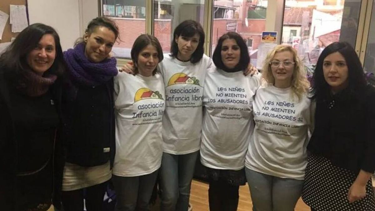 Dos años de prisión para Patricia González, de Infancia Libre, por ocultar dos años a su hija Dos años de prisión para Patricia González, de Infancia Libre, por ocultar dos años a su hija