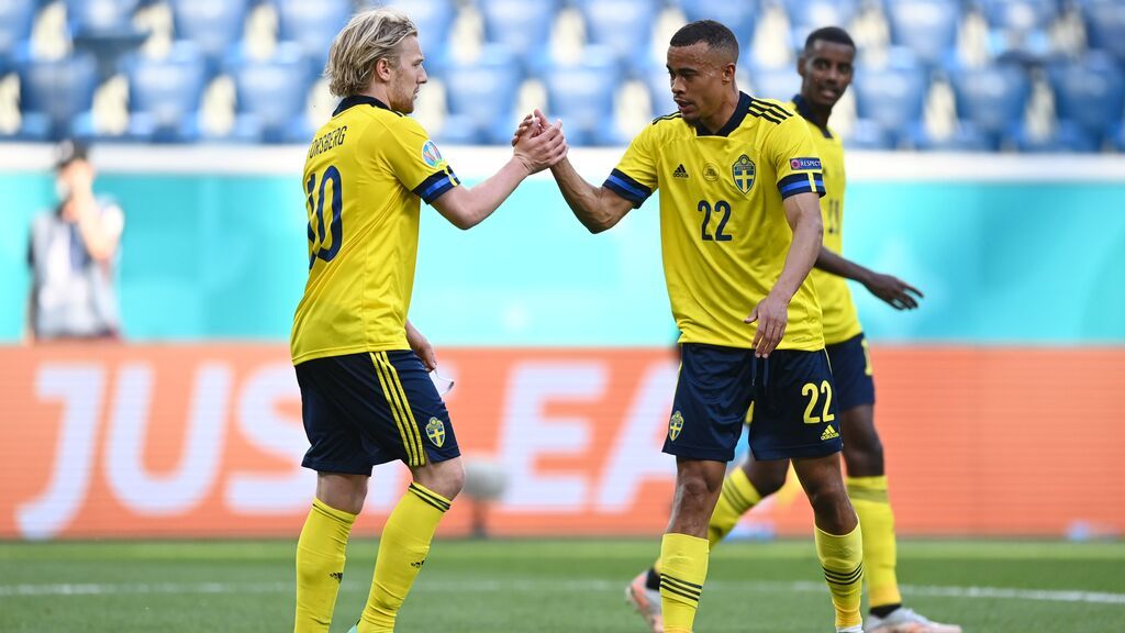 Quaison provoca y Forsberg transforma: Suecia se adelanta a Eslovaquia desde los once metros (1-0)