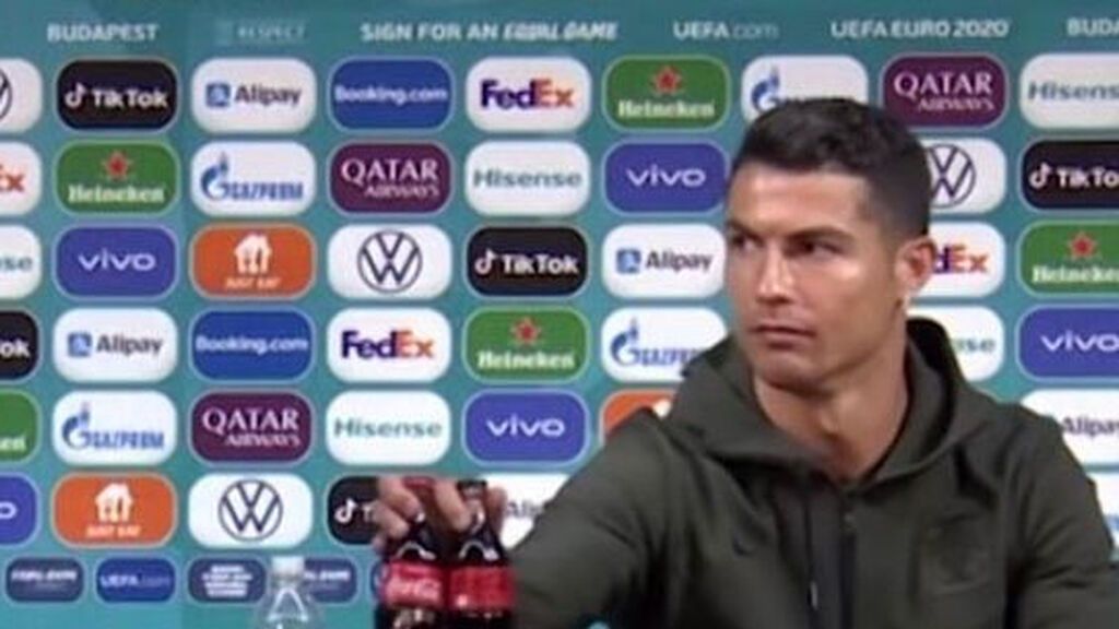 La UEFA exige a los jugadores de la Eurocopa que no menosprecien a patrocinadores: "Son cruciales"