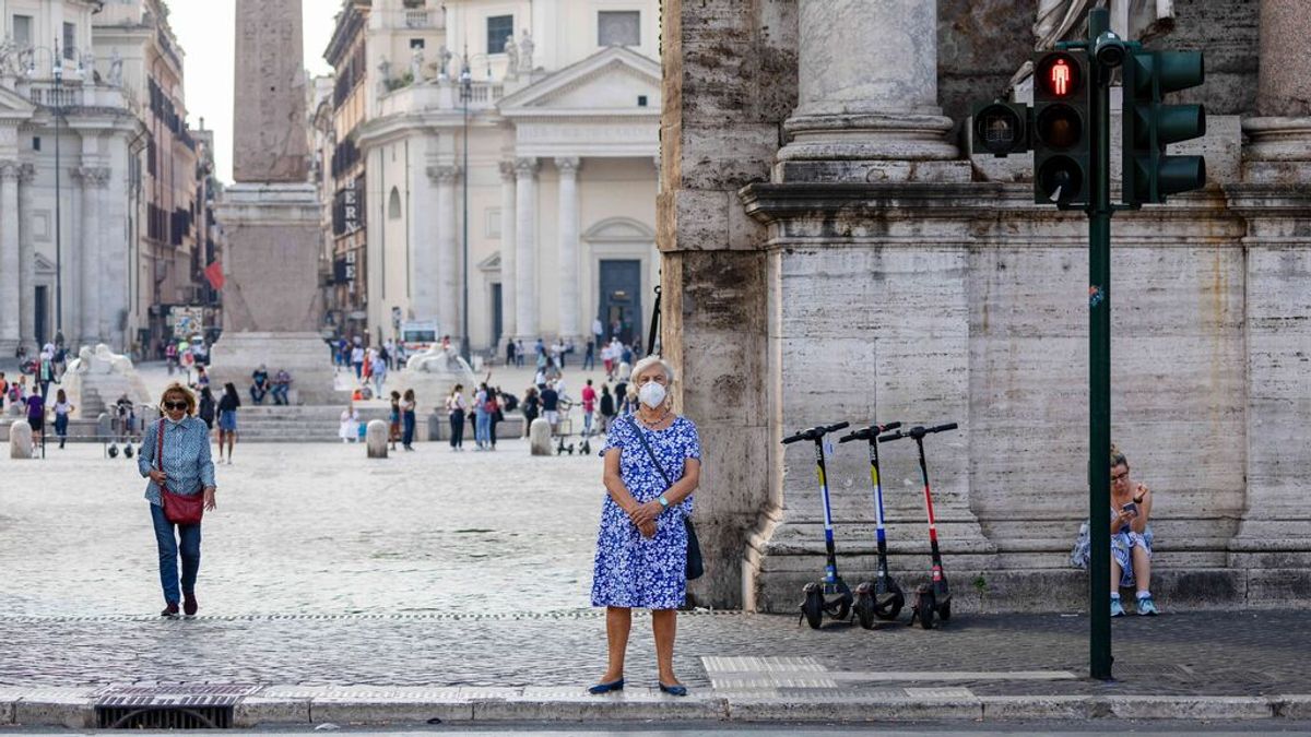 Italia y Grecia, los únicos países europeos en mantener la mascarilla obligatoria en la calle Italia y Grecia, los únicos países europeos en mantener la mascarilla obligatoria en la calle
