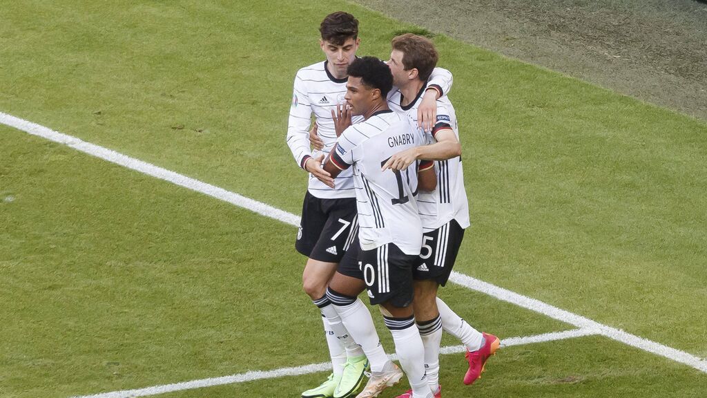 Alemania despierta y da la vuelta al marcador con un gol en propia de Rafael Guerreiro