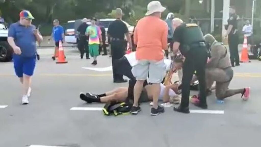 Un muerto y un herido en el desfile del Orgullo Gay de Florida: han sido atropellados por un camión