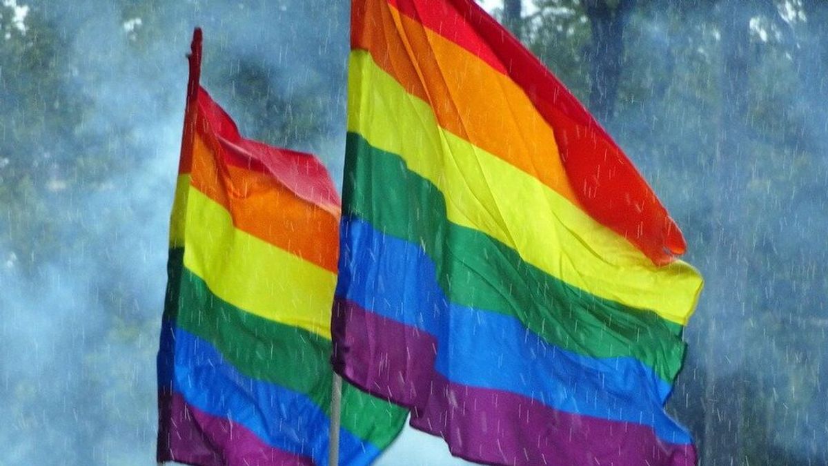 Una pareja de Florida tendrá que pagar una multa por exhibir una bandera del Orgullo Gay en su casa