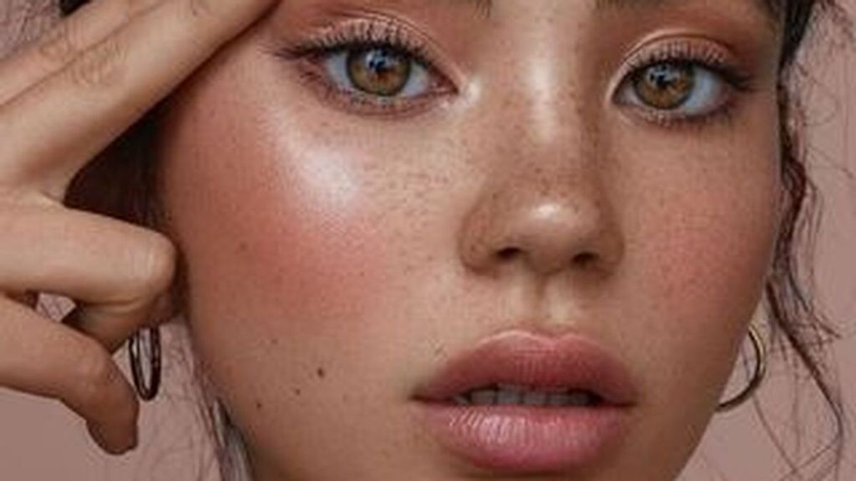 Maquillaje glow vs. maquillaje mate para verano: ¿cuál deberás usar y cuál será mejor para tu piel?