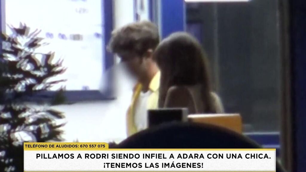 Rodri, pillado con otra chica