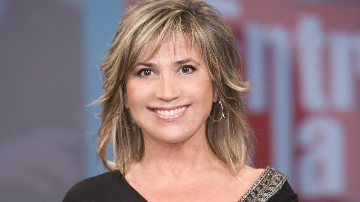 Julia Otero se pone al frente de 'Julia en la onda' por un día: "Quería dar una sorpresa a los oyentes" Julia Otero se pone al frente de 'Julia en la onda' por un día: "Quería dar una sorpresa a los oyentes"