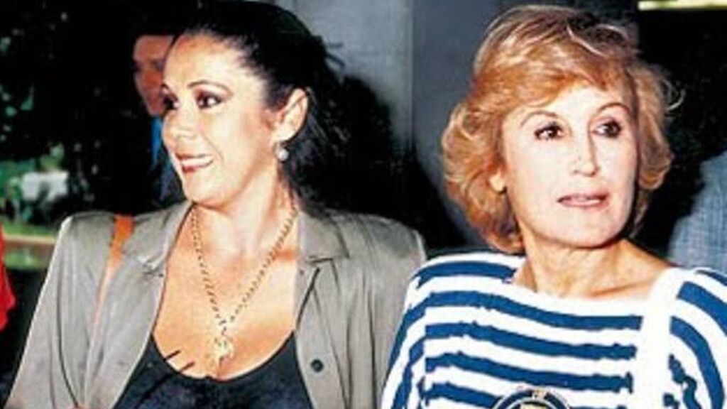 Encarna Sánchez con Isabel Pantoja