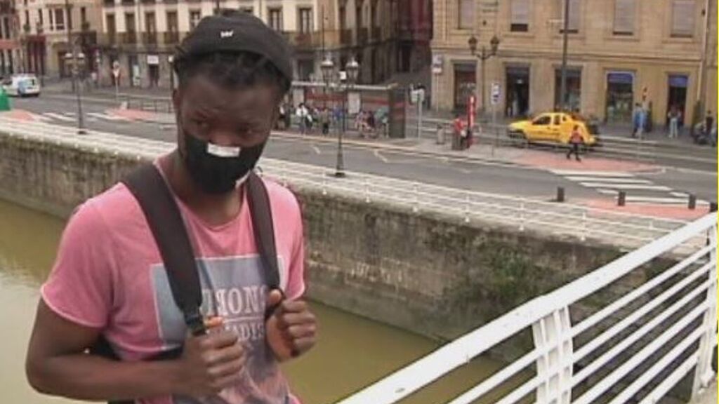Mohamed, el senegalés que se lanzó a la ría de Bilbao para salvar a un hombre: "No lo dudé ni un momento"