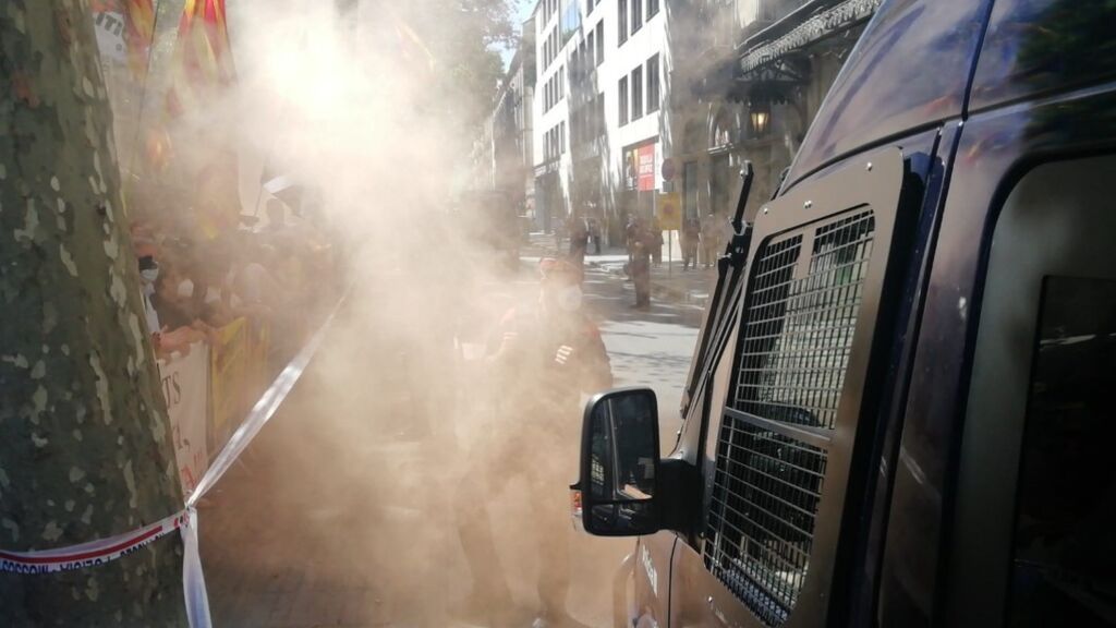 Una imagen de las protestas frente al Liceo