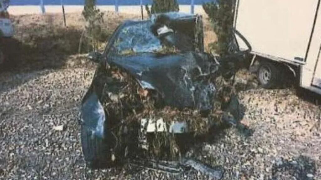 Así quedó el coche de Marta, asesinada por un kamikaze