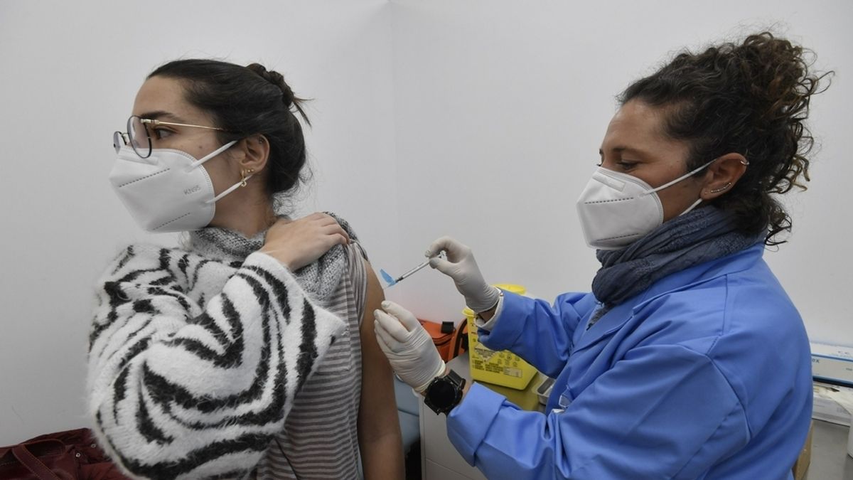 Salud amplía la autocita para vacunación de 35 a 39 años a otros 15 municipios, entre ellos Murcia y Cartagena