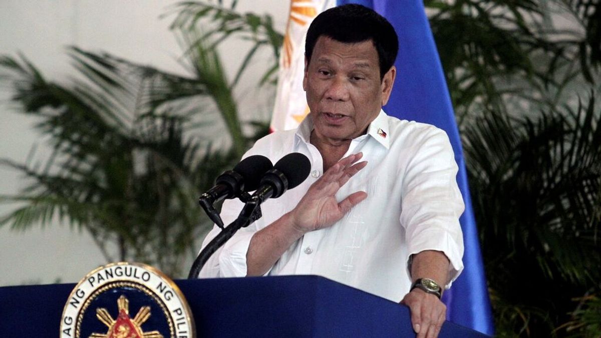 Duterte amenaza con la cárcel a los filipinos que rechacen vacunarse Duterte amenaza con la cárcel a los filipinos que rechacen vacunarse