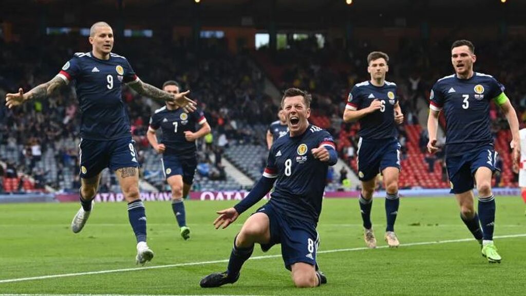 Golazo de McGregor para empatar el partido entre Croacia y Escocia (1-1)