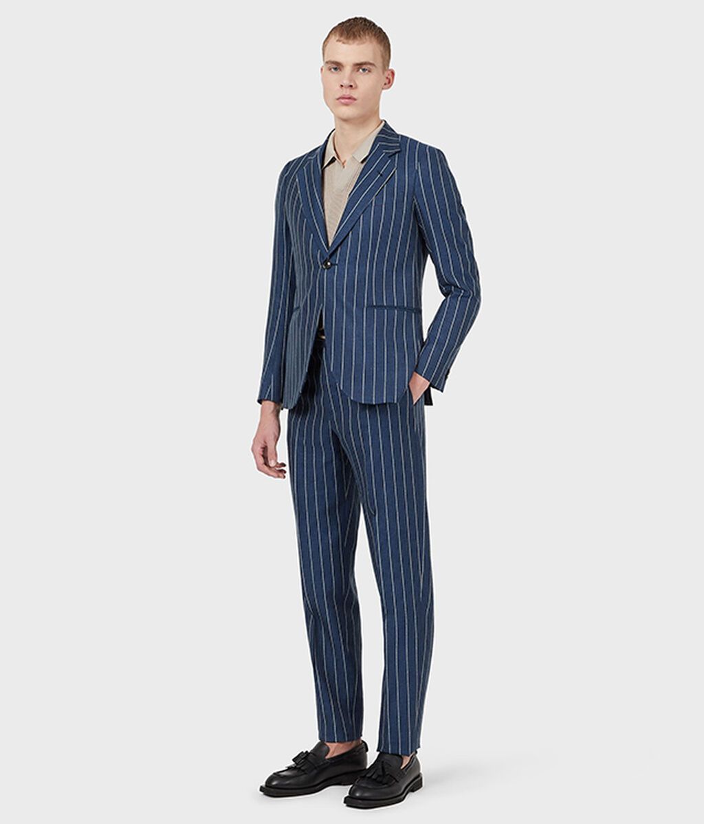 Traje de rayas de Armani