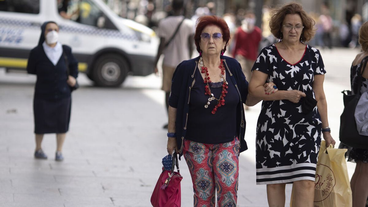 España afronta el fin de las mascarillas en exteriores con 31 provincias en riesgo medio o alto España afronta el fin de las mascarillas en exteriores con 31 provincias en riesgo medio o alto