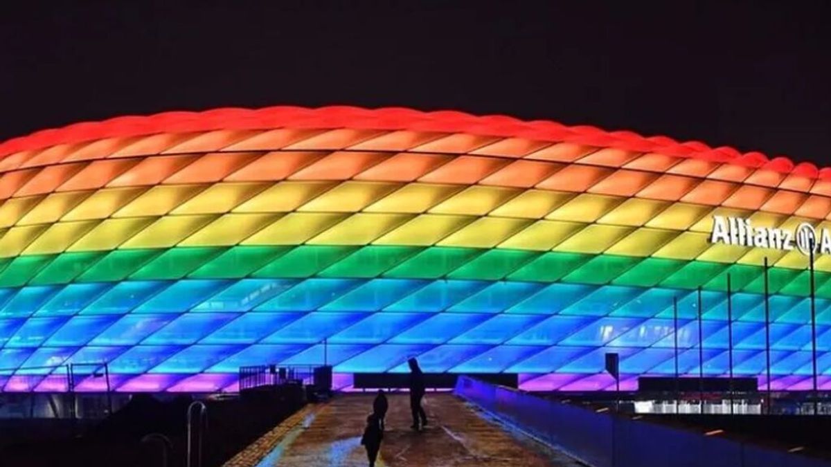 La UEFA prohíbe que el Allianz Arena se ilumine con los colores LGTBI