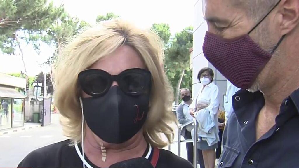 Lydia Lozano, en el tanatorio