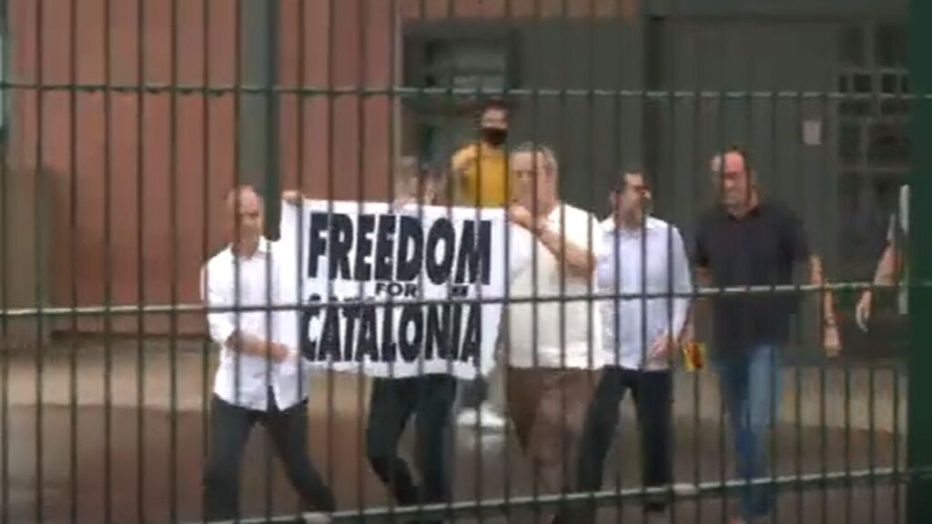 Las imágenes de la salida de la cárcel de los indultados del procés