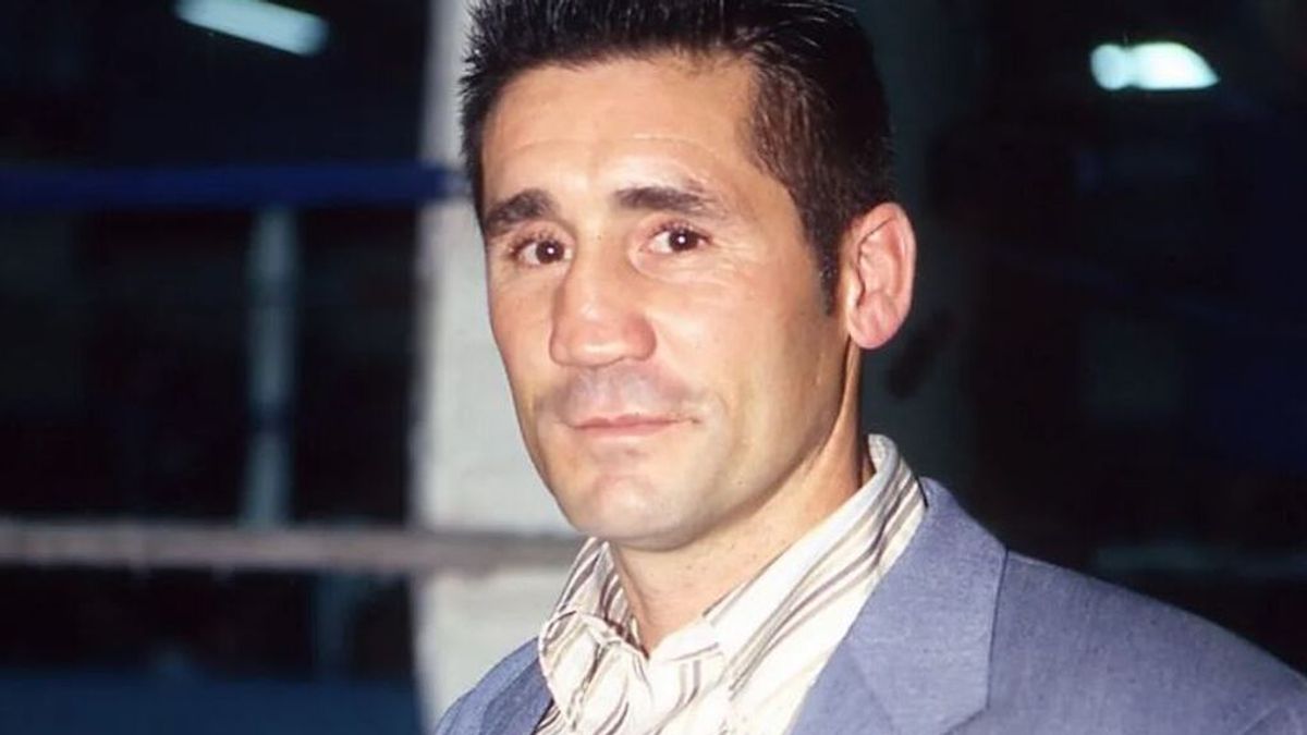 Detienen al exboxeador Poli Díaz por supuestos malos tratos a su pareja en Las Palmas de Gran Canaria Detienen al exboxeador Poli Díaz por supuestos malos tratos a su pareja en Las Palmas de Gran Canaria